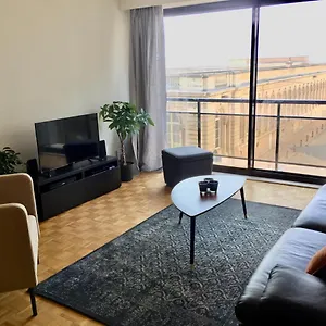 Apartment Rustig Met Zeezicht Dicht Bij Het Centrum