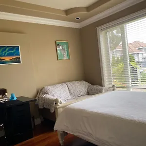 Holiday home Lucky Suite, Two-bedroom With Independent Entrance In Close To Yvr