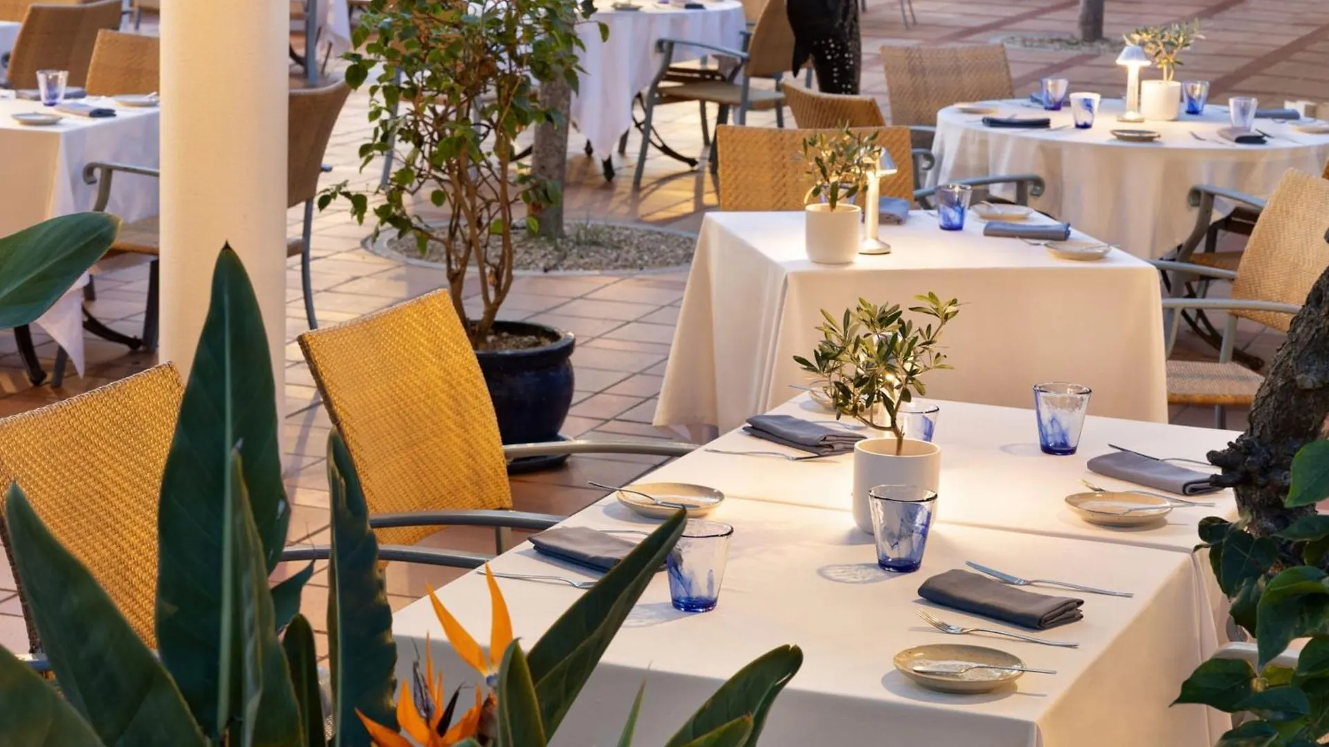 Pine Cliffs Hotel, A Luxury Collection Resort, Algarve 5*, Albufeira